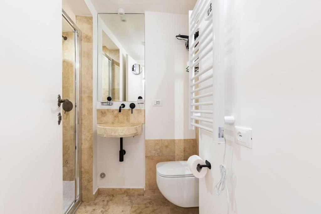 Bottega Augustea Duplex Apartment In Monti Rom Exterior foto