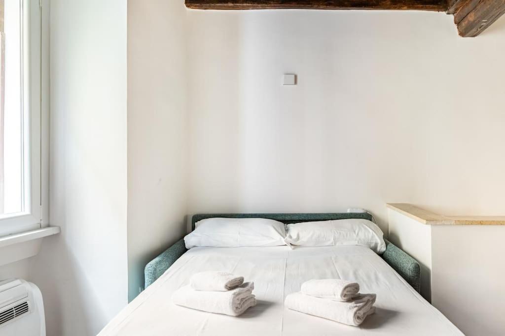 Bottega Augustea Duplex Apartment In Monti Rom Exterior foto