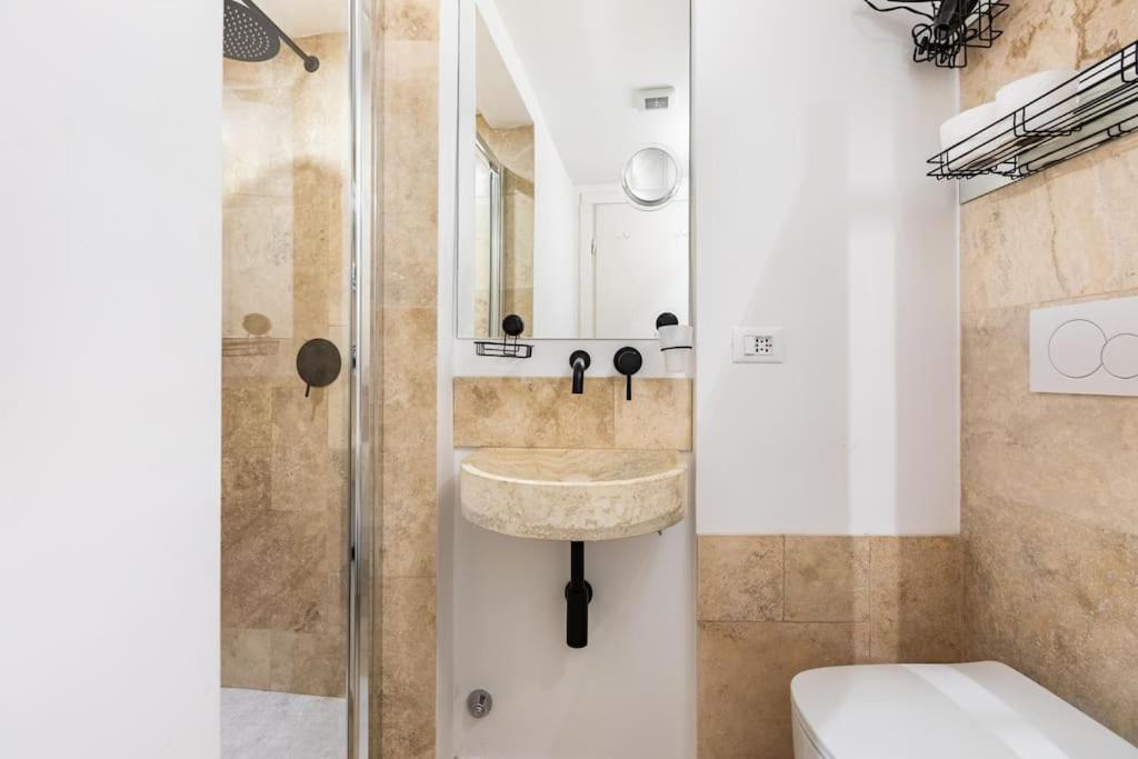 Bottega Augustea Duplex Apartment In Monti Rom Exterior foto